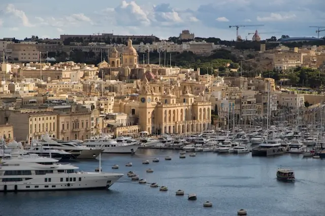 Vittoriosa, easily accessible during your weekend in Malta.