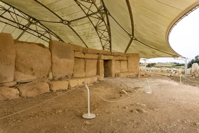 Limestone slabs at Ħaġar Qim.