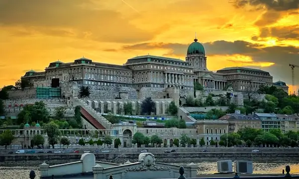 Preview image of the article entitled How to Spend 3 Perfect Days in Budapest Without Missing a Thing