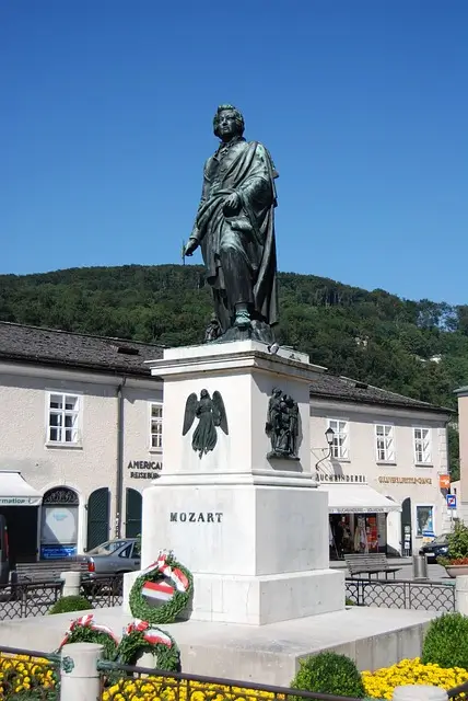 Mozart Statue