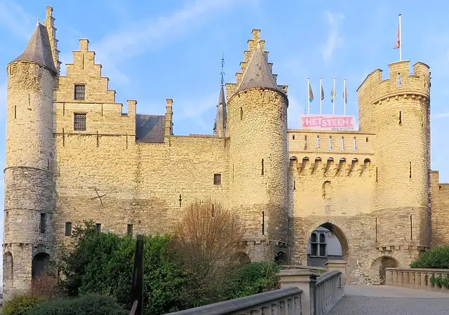 Het Steen Castle