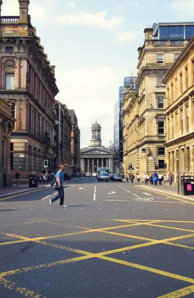 Victorian Street Scene in Glasgow, a first impression of this impressive city.