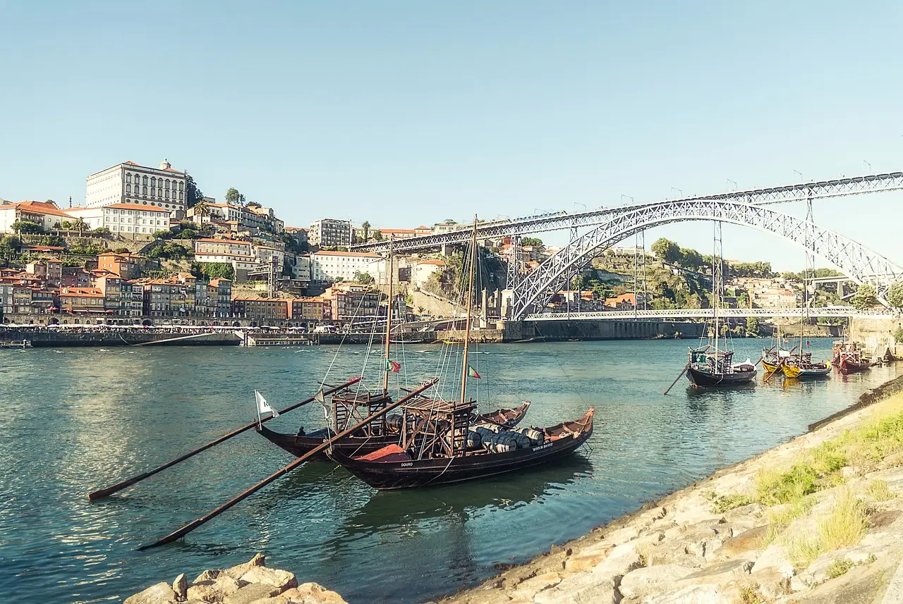 Low-budget travel ideas, Porto